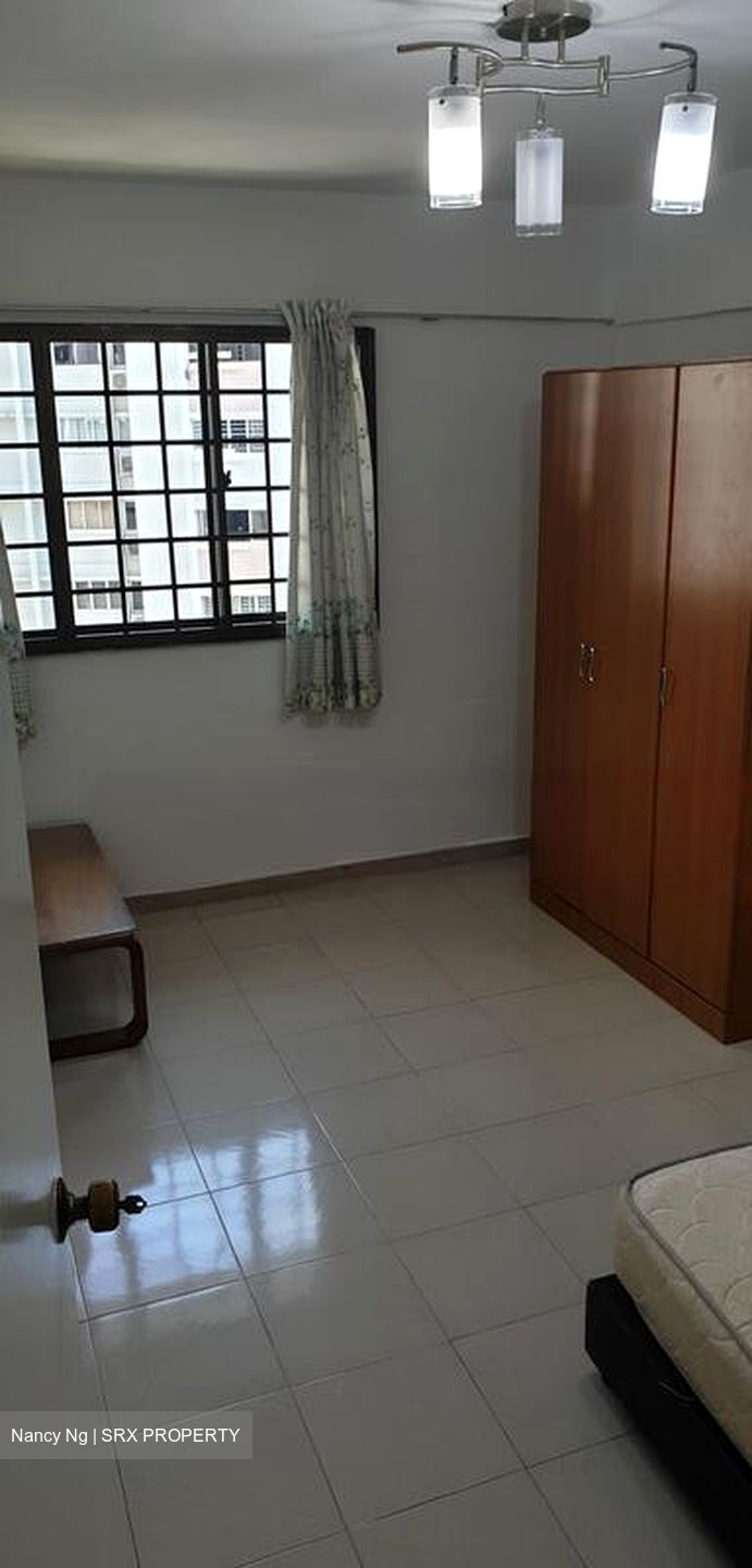 Blk 218 Jurong East Street 21 (Jurong East), HDB 4 Rooms #455150741